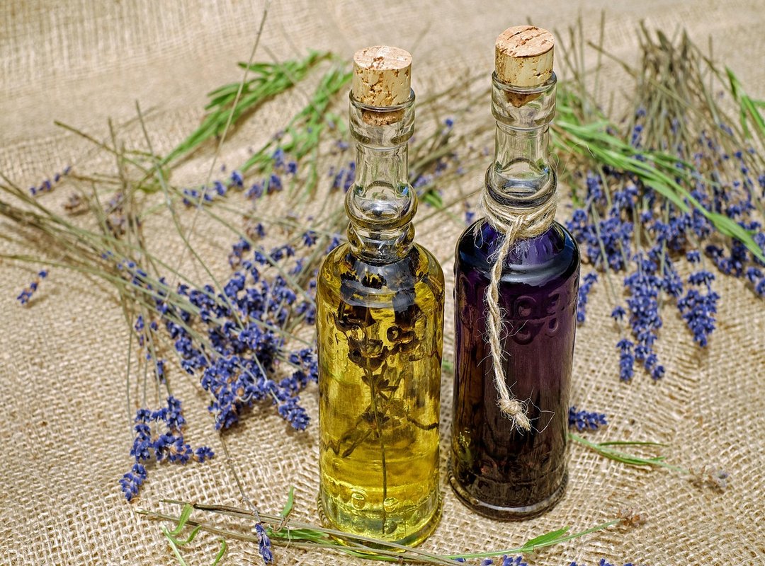 Pros and Cons of Different Oils